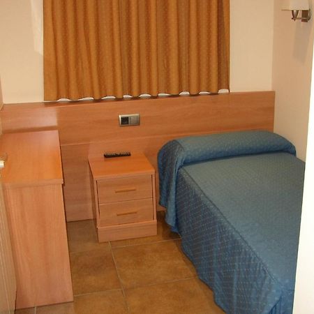 Hôtel Pensio Sant Antoni à Palau d'Anglesola Chambre photo